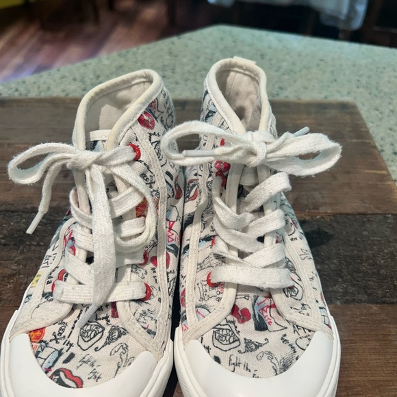 Disney Kids High-Top Sneakers with Fun Print- size 1 - Picture 3 of 5